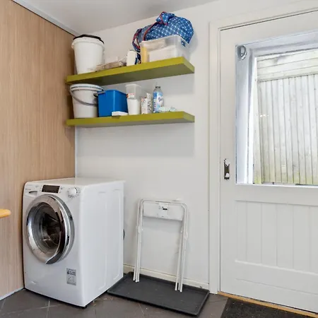 Charmerende 3br Familiehus Naer Centrum Lejlighed *
