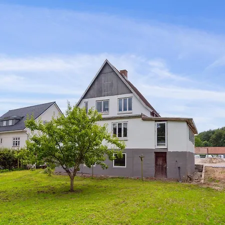 Charmerende 3br Familiehus Naer Centrum